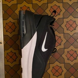 Women NIKE AIR MAX motion 2,s